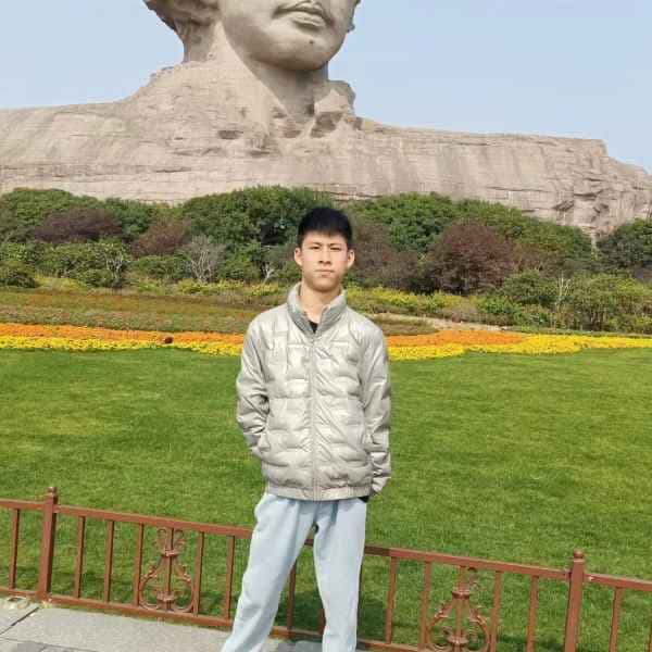 浙江22岁单身帅哥真诚找对象-巴中征婚相亲网