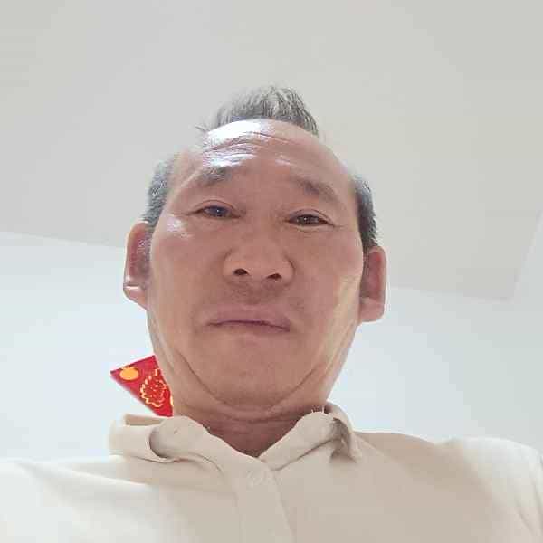 56岁岁云南单身帅哥 - 巴中吉缘网